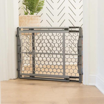Carlson Expandable Extra Tall Gate w/ Slide Handle White 29-52 X 41in.